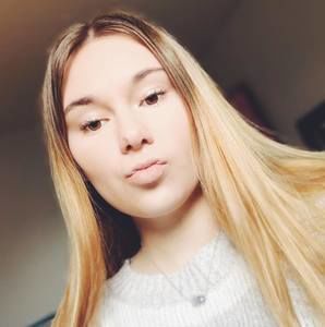 Meet your Posher, Kayla